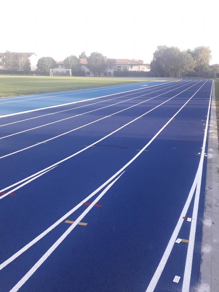Pista di atletica leggera Centro Sportivo comunale Comune di Azzano San Paolo Pista di atletica leggera Centro Sportivo comunale Comune di Azzano San Paolo